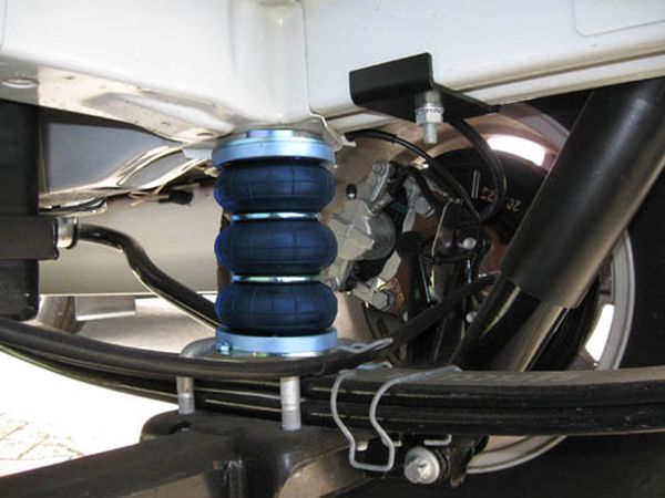 Peugeot Boxer Eurochassis X250 (2006-2014), passende Zusatz-Luftfederung 6 Zoll Zweikreis Faltenbalg- Anlage, syst. LF1B